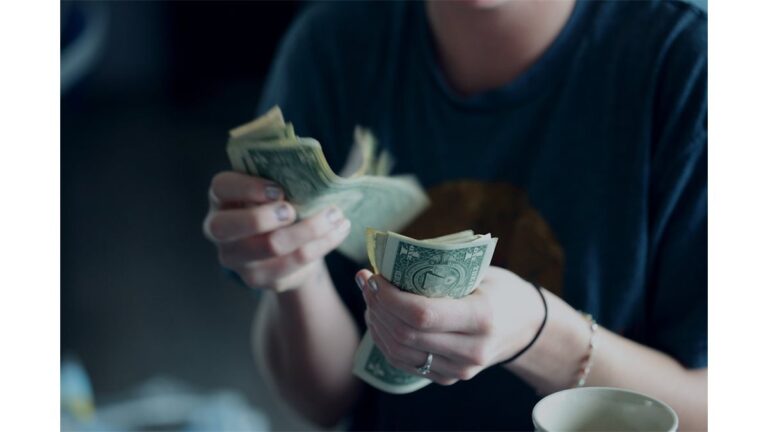 Educação Financeira: O Caminho para um Brasil Mais Livre e Sustentável