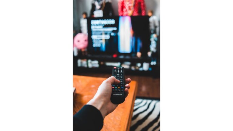 Emissoras de TV precisam de programas autorais urgente